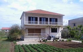 Pave Apartment